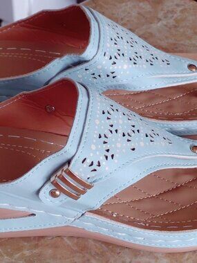 New Wedge Sandals Light Blue Sz 8.5 Lightweight